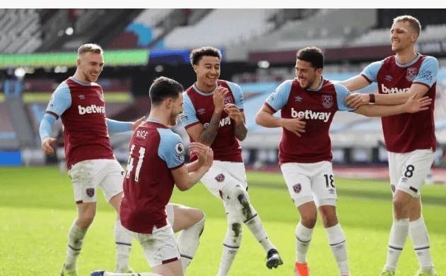 记者：莱万有一种几乎疯狂的求胜欲，他与哈维成了更衣室对手